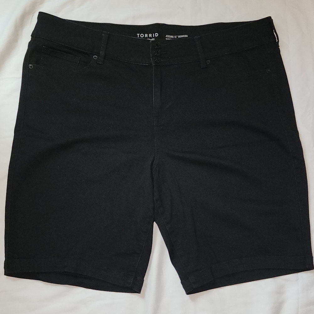 Torrid Super Soft Black Jegging Bermuda Shorts